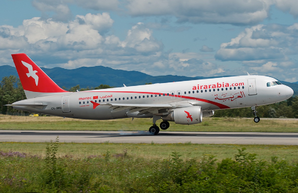 Air arabia сайт на русском. Airbus a320-214 Air Arabia. Airbus a320 аэр Арабия. Air Arabia a320 салон. Airbus a320-100/200 Air Arabia.