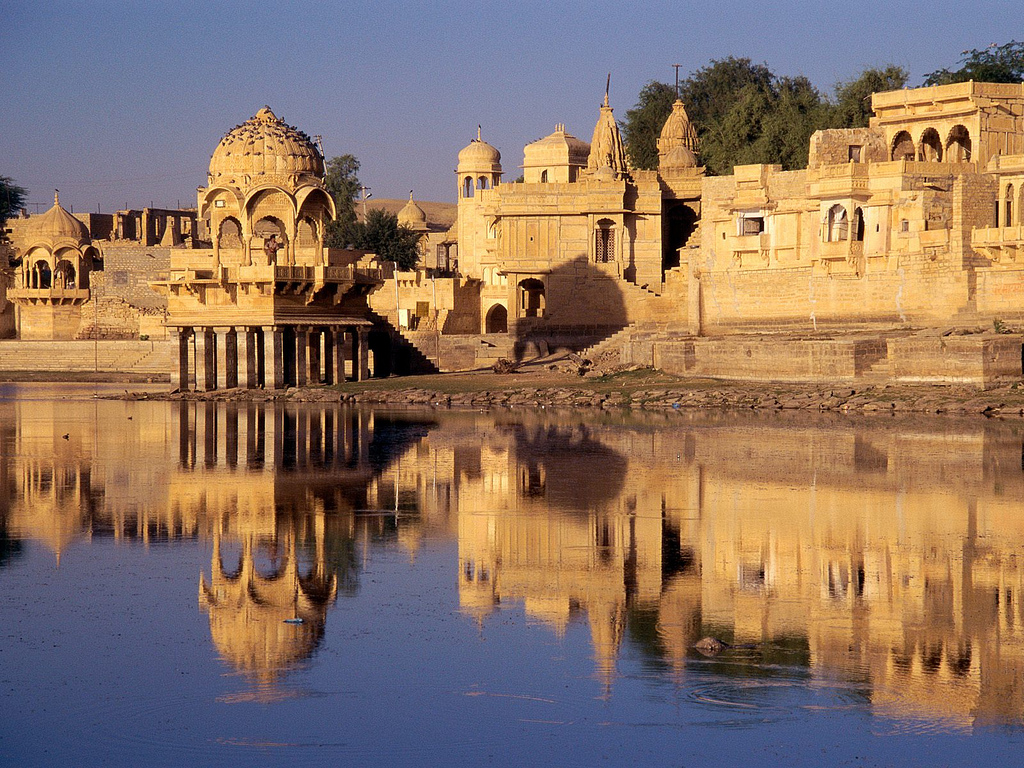 Jaisalmer - Rajasthan, India. Photo by rajkumar1220 in flickr https://www.flickr.com/photos/ahinsajain/4715908727