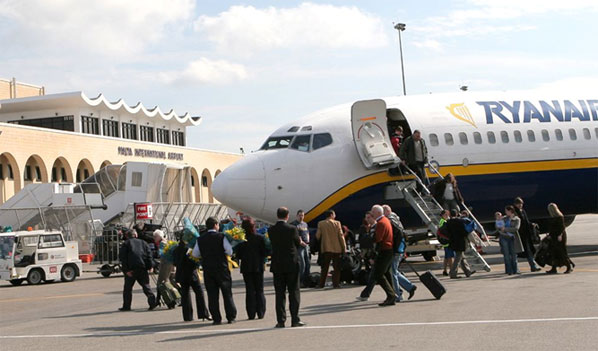 ryanair malta