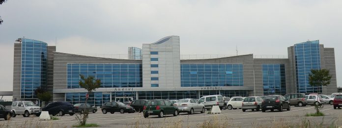 L'aeroporto di Cuneo Lavaldigi.