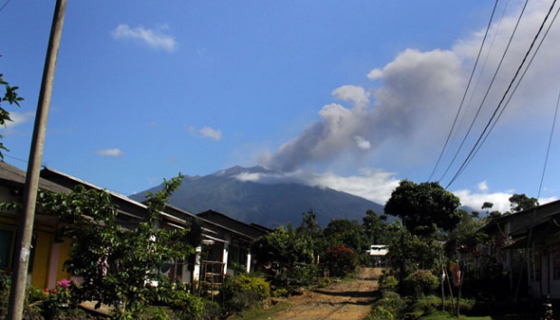 Il vulcano Raung, sull'isola di Java, Indonesia.
