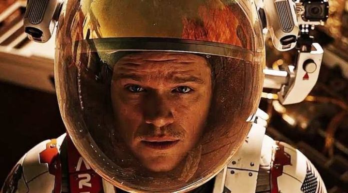 Matt Damon in una scena di The Martian