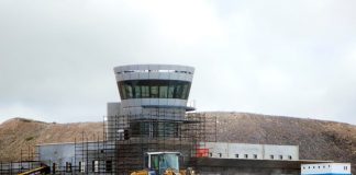 I lavori di costruzione dell'aeroporto a Sant'Elena (foto Wikipedia)