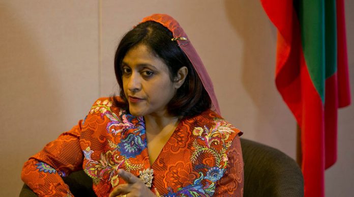 Il ministro per gli affari esteri delle Maldive, Dunya Maumoon (Fonte: AP)