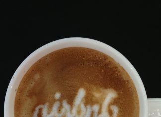 Airbnb, photo by yukop on flickr.com