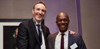 Moussa Samake, head of corporate sales team Halldis, e Richard Whittaker, director supplier management EMEA Oakwood Worldwide