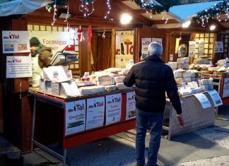 A Lazise si svolge l'evento A tavola con il Formaggio Monte Veronese