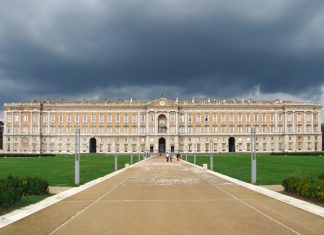 reggia di caserta campania