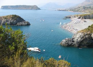 La Calabria è nella top ten di Rough Guide, una delle guide turistiche più diffuse al mondo. Ogni anno l'inglese Rough Guide seleziona per i propri lettori 10 mete a livello globale