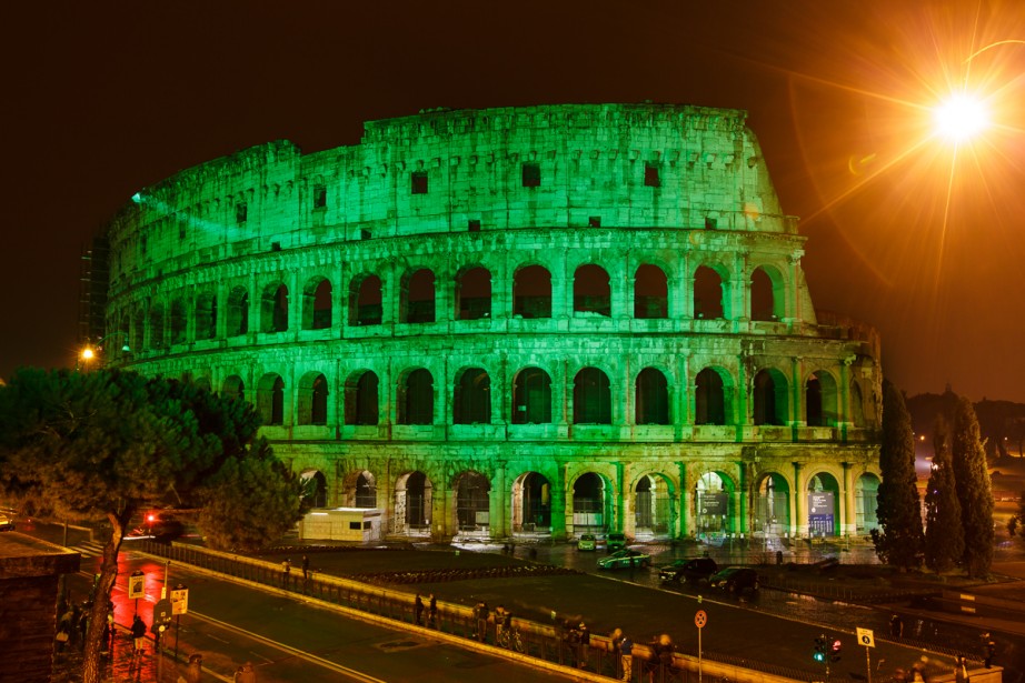 Il Colosseo s'illumina di verde per festeggiare San Patrizio, patrono  d'Irlanda - Webitmag - Web in Travel Magazine