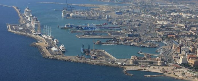 Il porto di Civitavecchia.