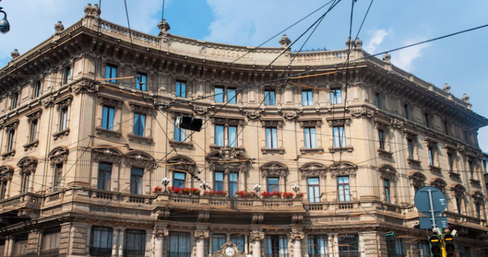 L'ex sede Unicredit in Piazza Cordusio a Milano