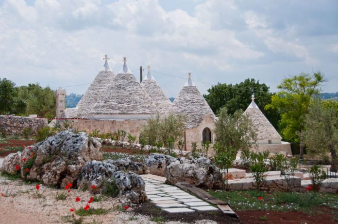 Trulli, Valle d'Itria, Puglia.