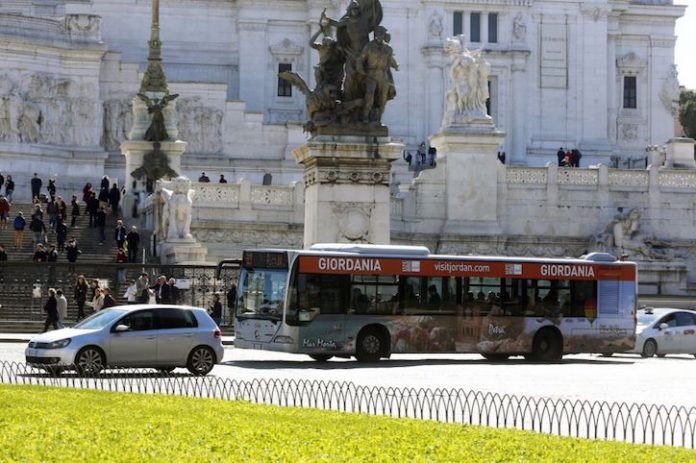 A Milano e Roma la campagna outdoor della Giordania