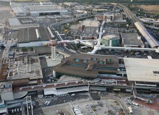 L'aeroporto di Fiumicino, Roma.