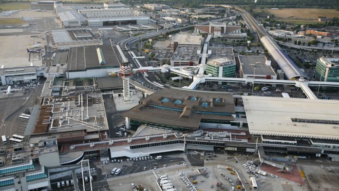 L'aeroporto di Fiumicino, Roma.