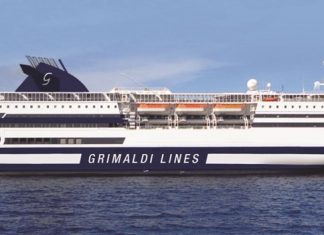 Una nave Grimaldi Lines.