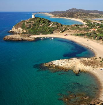 La spiaggia di Chia, a Domus de Maria in Sardegna