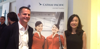 Erica Peng, Country Manager Italy e Daniele Bordogna, Sales & Marketing Manager Italy di Cathay Pacific