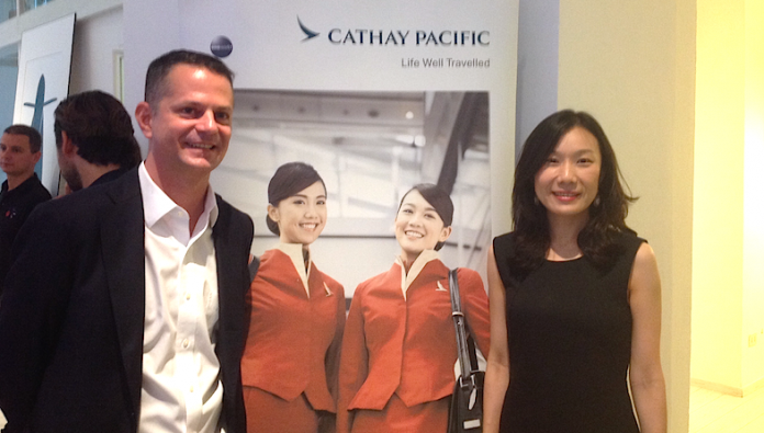 Erica Peng, Country Manager Italy e Daniele Bordogna, Sales & Marketing Manager Italy di Cathay Pacific