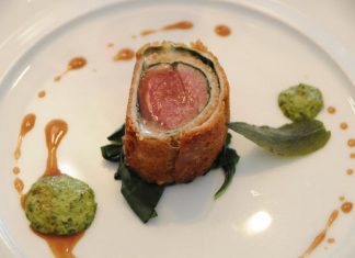 Un piatto del ristorante Don Alfonso 1890, eletto miglior ristorante di lusso in Italia dagli utenti di TripAdvisor