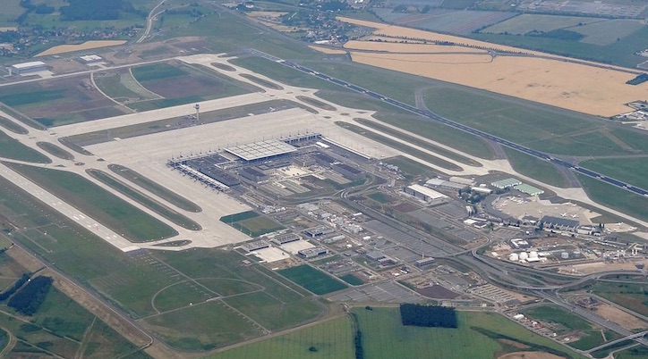 Foto aerea del BER Berlin Brandenburg Flughafen. Immagine Wikipedia