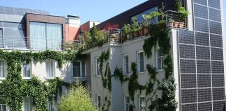 Il Boutique hotel Stadthalle di Vienna, dotato di pannelli solari e immerso nel verde. fonte: wikipedia.org