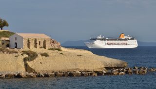 Costa neoRiviera, la nave della flotta italiana di Costa Crociere, arriva per la...