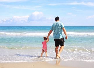 In vacanza aumentano le coppie formate da genitore single e figlio